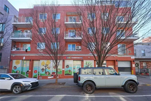 $850,000 | 762 41st Street, Unit 5B | Sunset Park