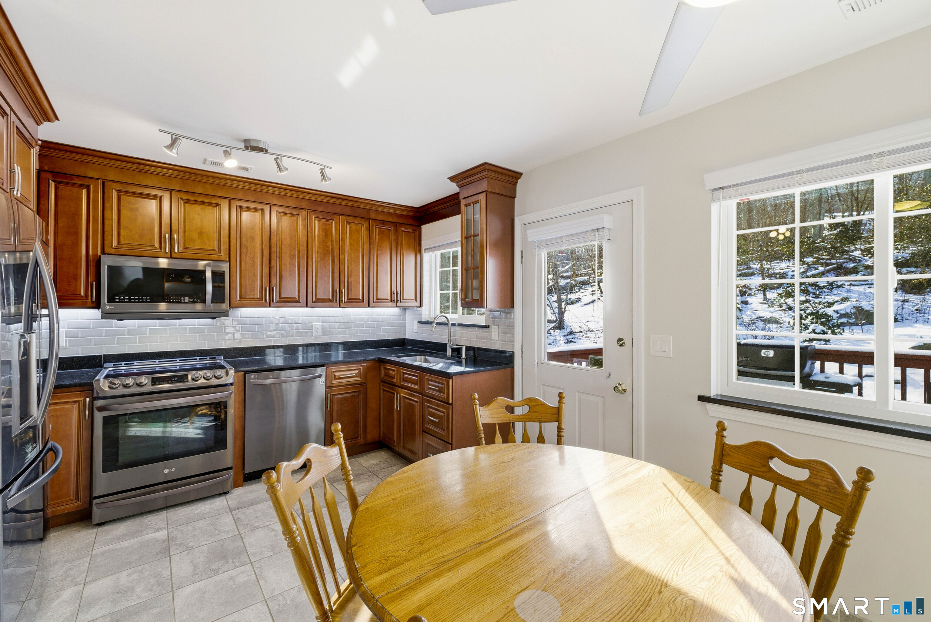 310 Boston Post Road, Unit 152 Waterford, CT 06385 - Photo 13 of 26