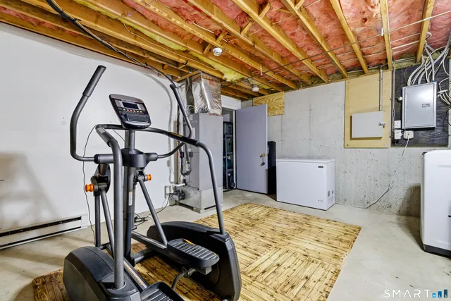 $330,000 | 310 Boston Post Road, Unit 152, Waterford, CT 06385