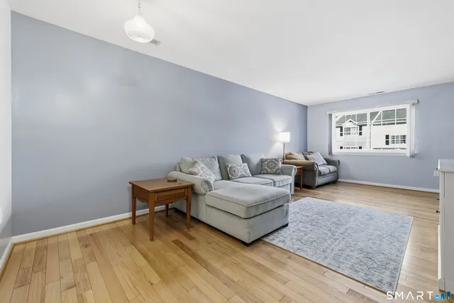 $330,000 | 310 Boston Post Road, Unit 152, Waterford, CT 06385