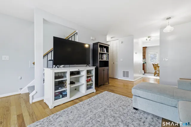 $330,000 | 310 Boston Post Road, Unit 152, Waterford, CT 06385