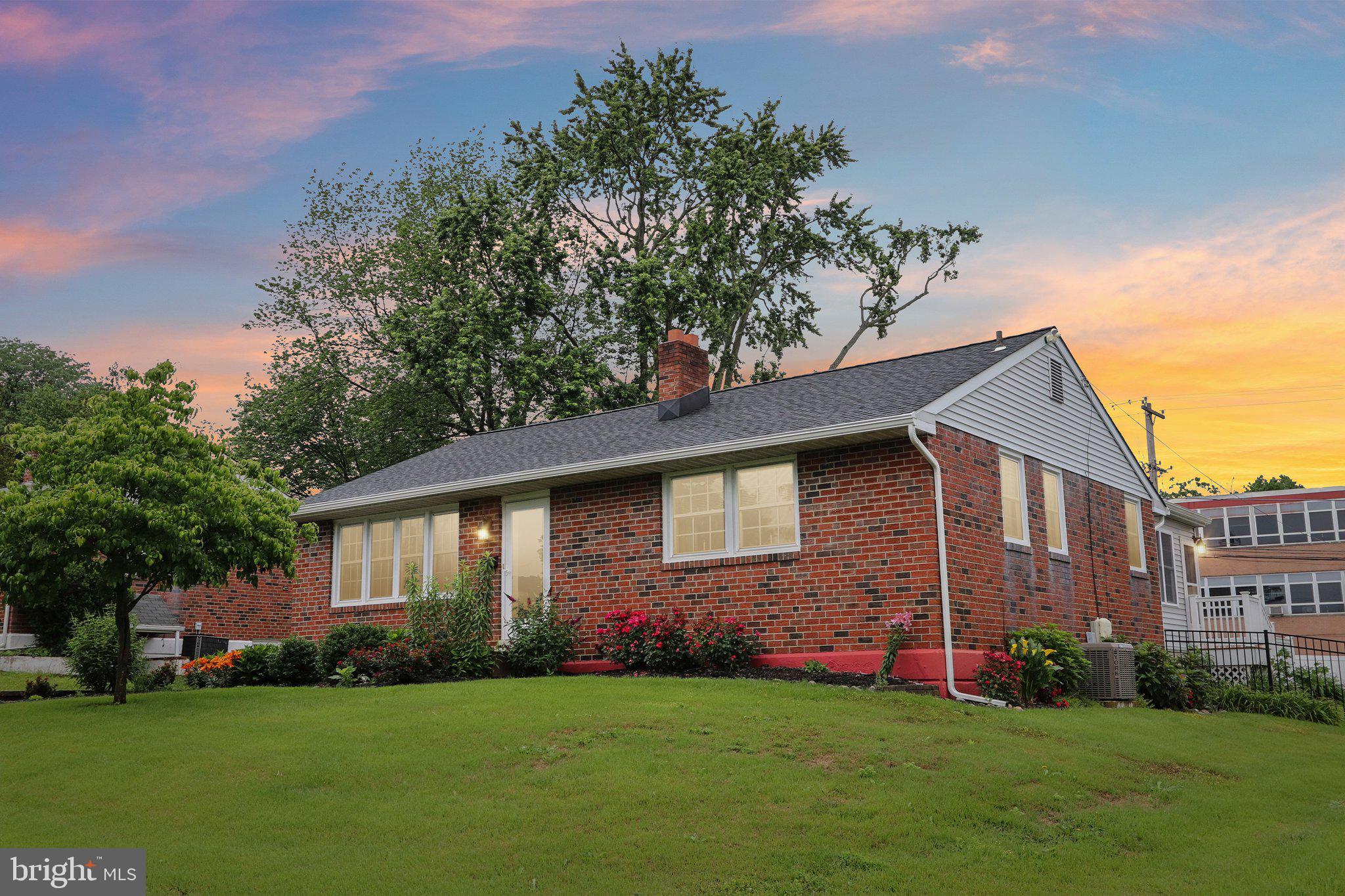 407 Pinecrest Road Norristown, PA 19403 - Photo 1 of 57 Gallery Image 1