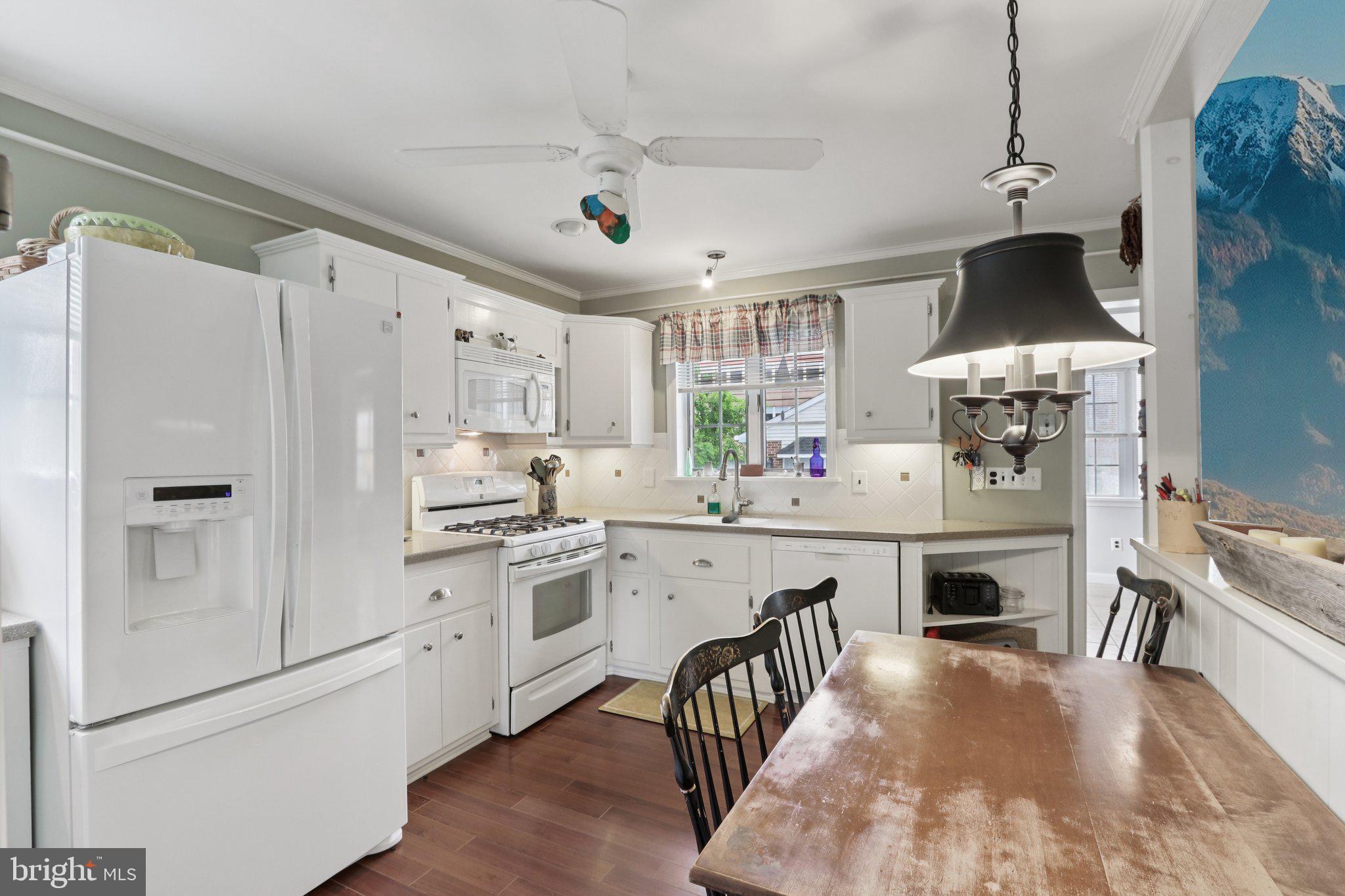 407 Pinecrest Road Norristown, PA 19403 - Photo 12 of 57 Eat-In Kitchen