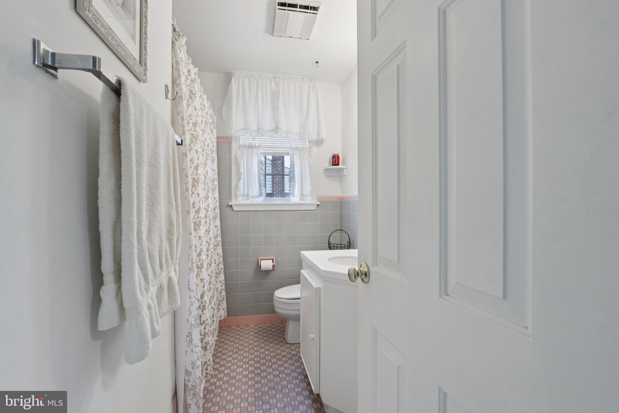 407 Pinecrest Road Norristown, PA 19403 - Photo 27 of 57 Gallery Image 27