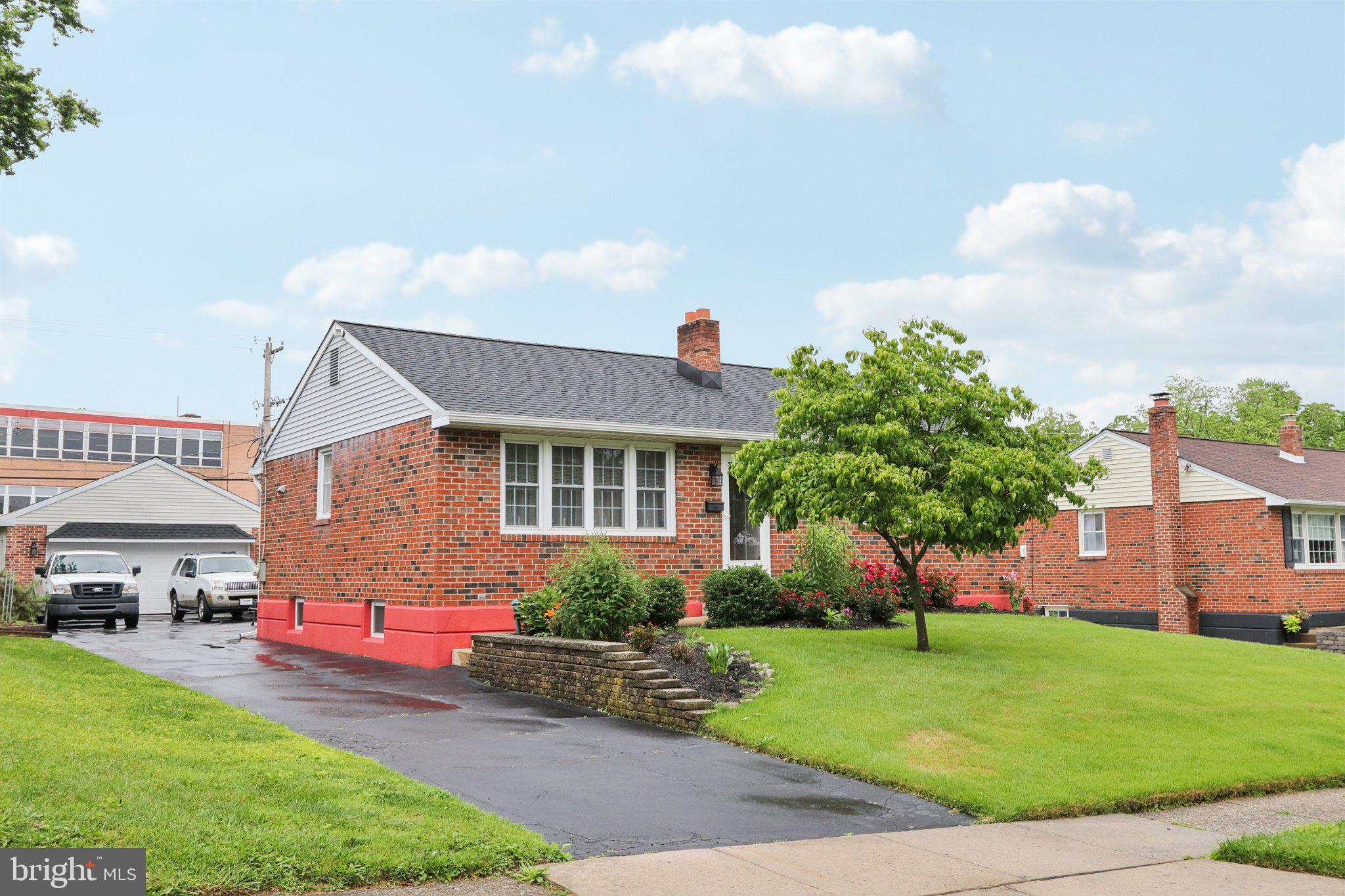 407 Pinecrest Road Norristown, PA 19403 - Photo 3 of 57 Gallery Image 3