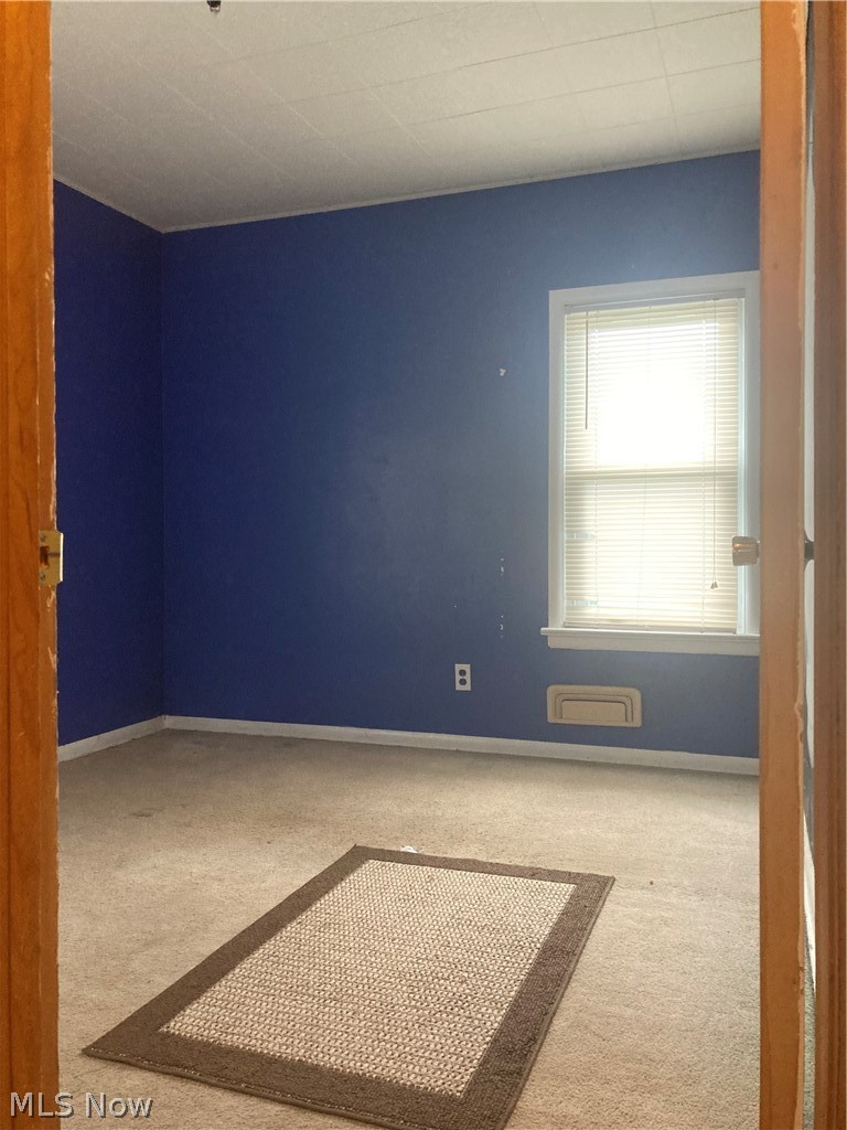 5806 Ackley Road Parma, OH 44129 - Photo 8 of 16