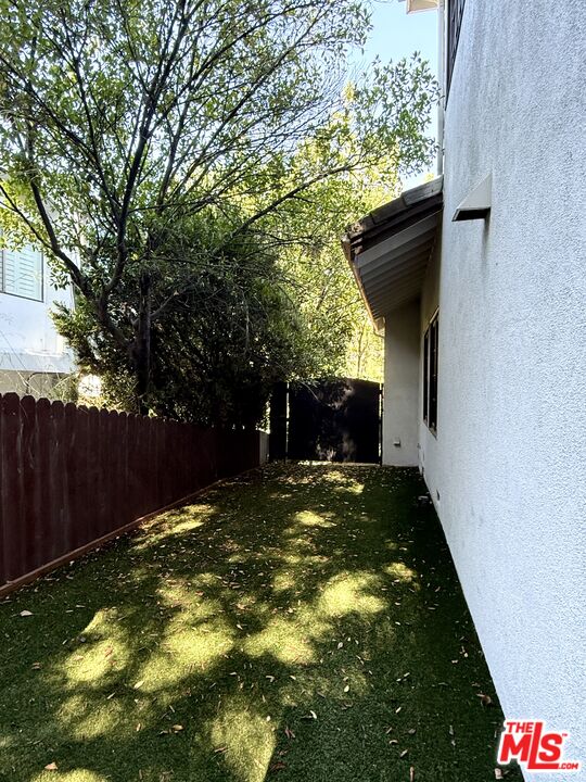 15020 Encanto Drive Sherman Oaks, CA 91403 - Photo 25 of 25