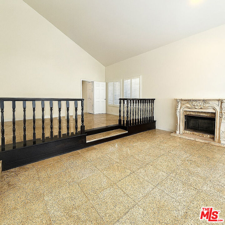 15020 Encanto Drive Sherman Oaks, CA 91403 - Photo 7 of 25