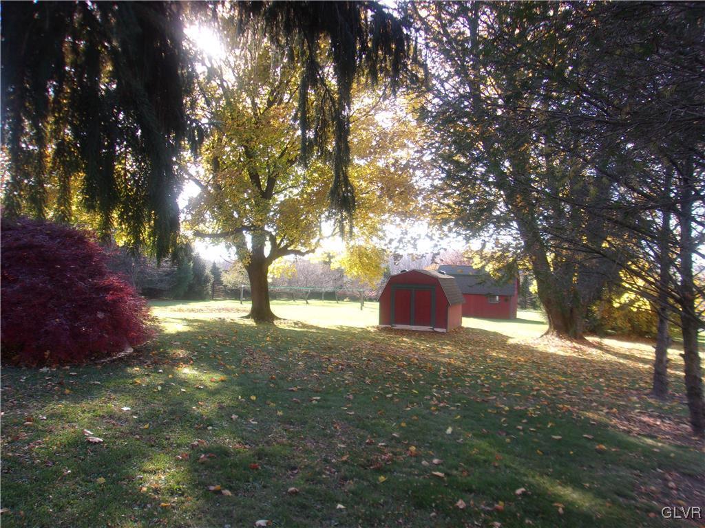 8111 Valley View Road Northampton, PA 18067 - Photo 5 of 47 Gallery Image 5
