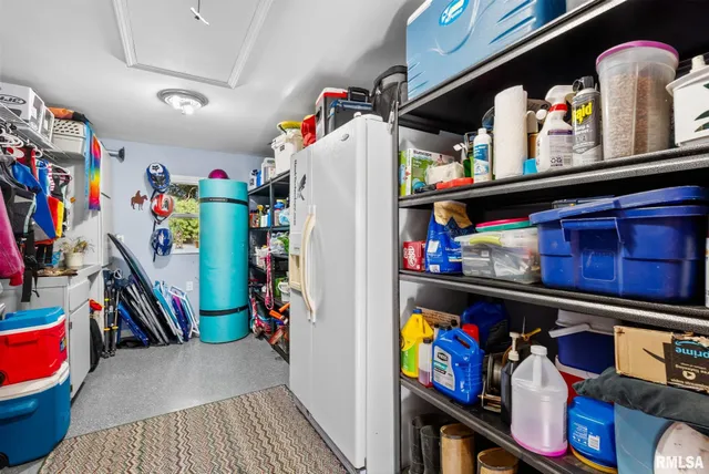 $399,000 | 1487 McCloud Road, Aledo, IL 61231