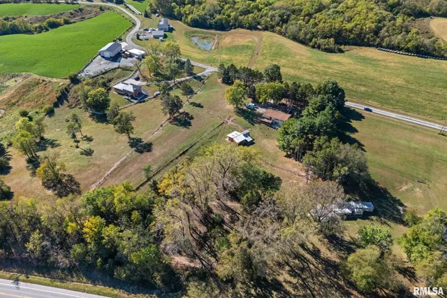 $399,000 | 1487 McCloud Road, Aledo, IL 61231