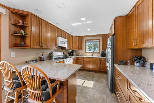 $399,000 | 1487 McCloud Road, Aledo, IL 61231