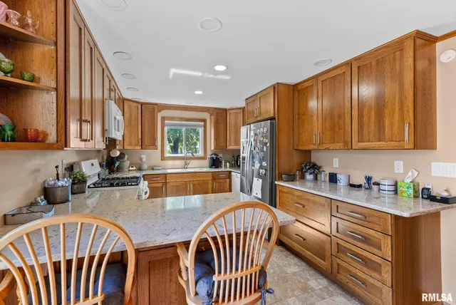 $399,000 | 1487 McCloud Road, Aledo, IL 61231