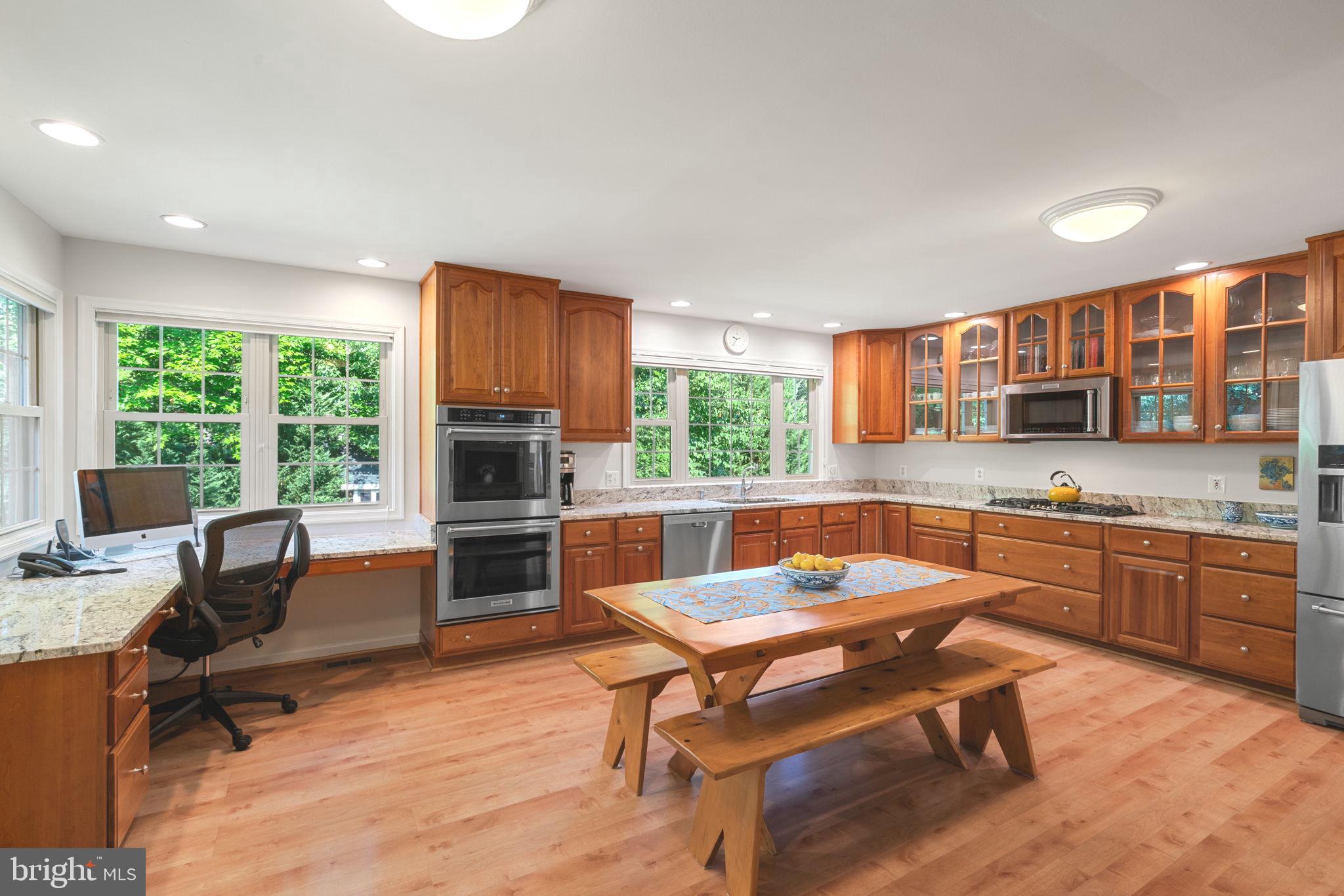 8617 Victoria Road Springfield, VA 22151 - Photo 12 of 42