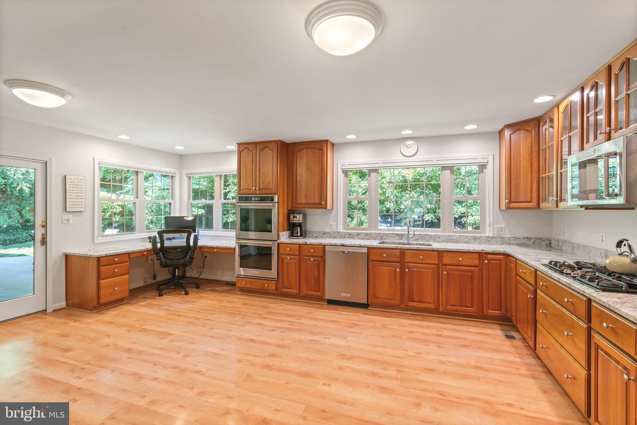 8617 Victoria Road Springfield, VA 22151 - Photo 14 of 42