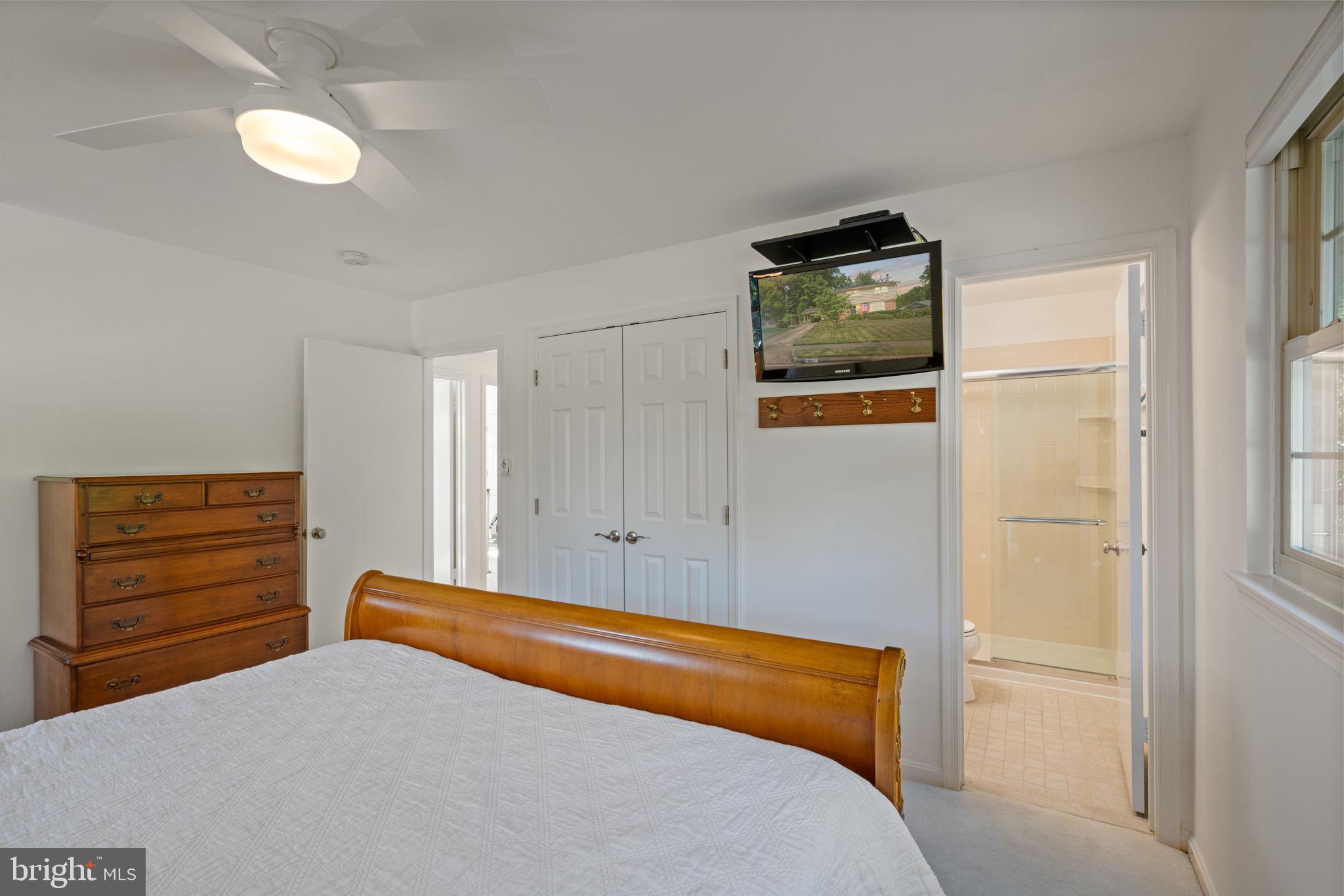 8617 Victoria Road Springfield, VA 22151 - Photo 25 of 42 Primary Bedroom