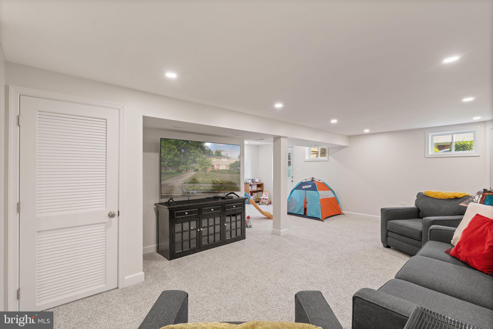 8617 Victoria Road Springfield, VA 22151 - Photo 35 of 42