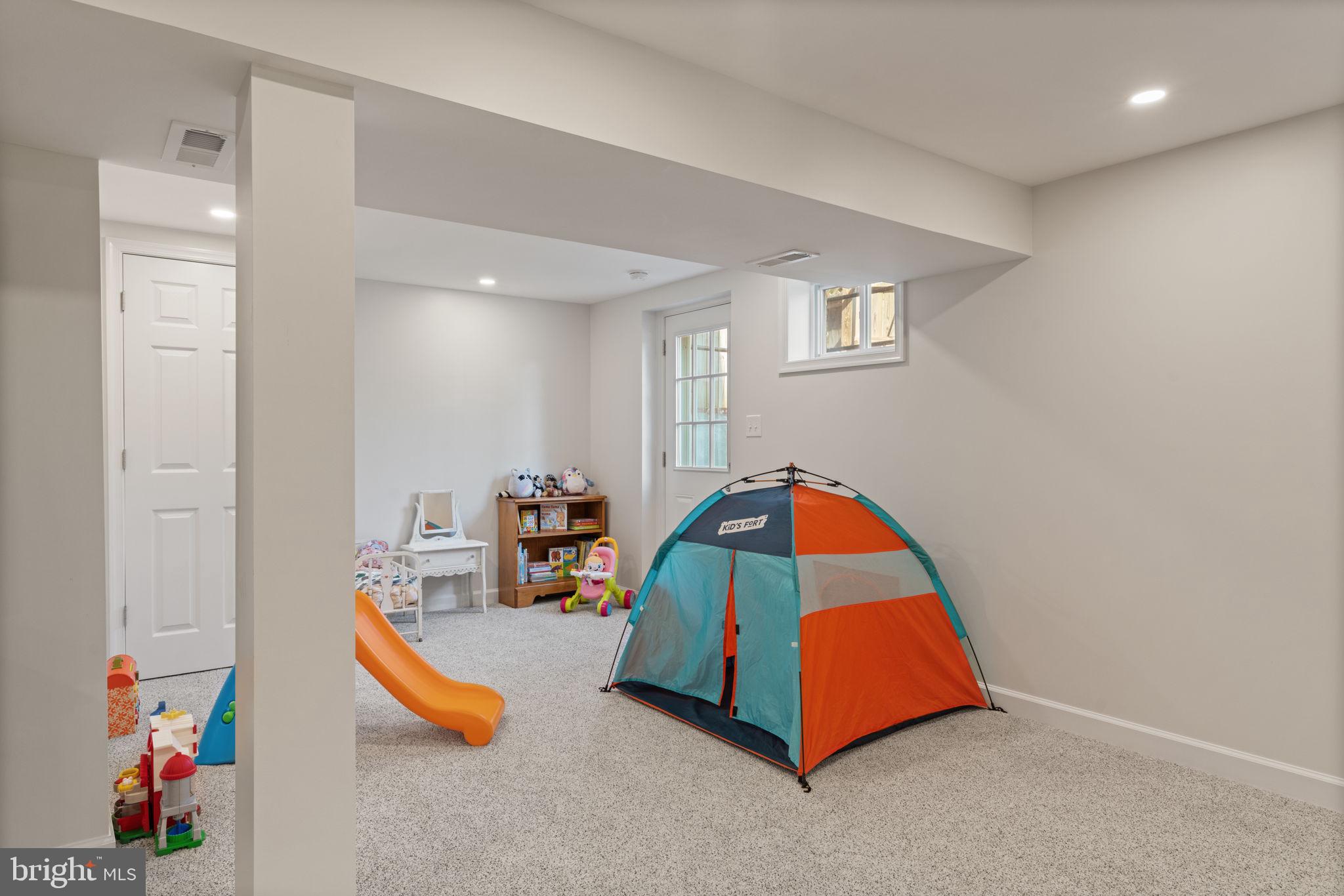 8617 Victoria Road Springfield, VA 22151 - Photo 38 of 42 Lower level walkup/walkout stair access