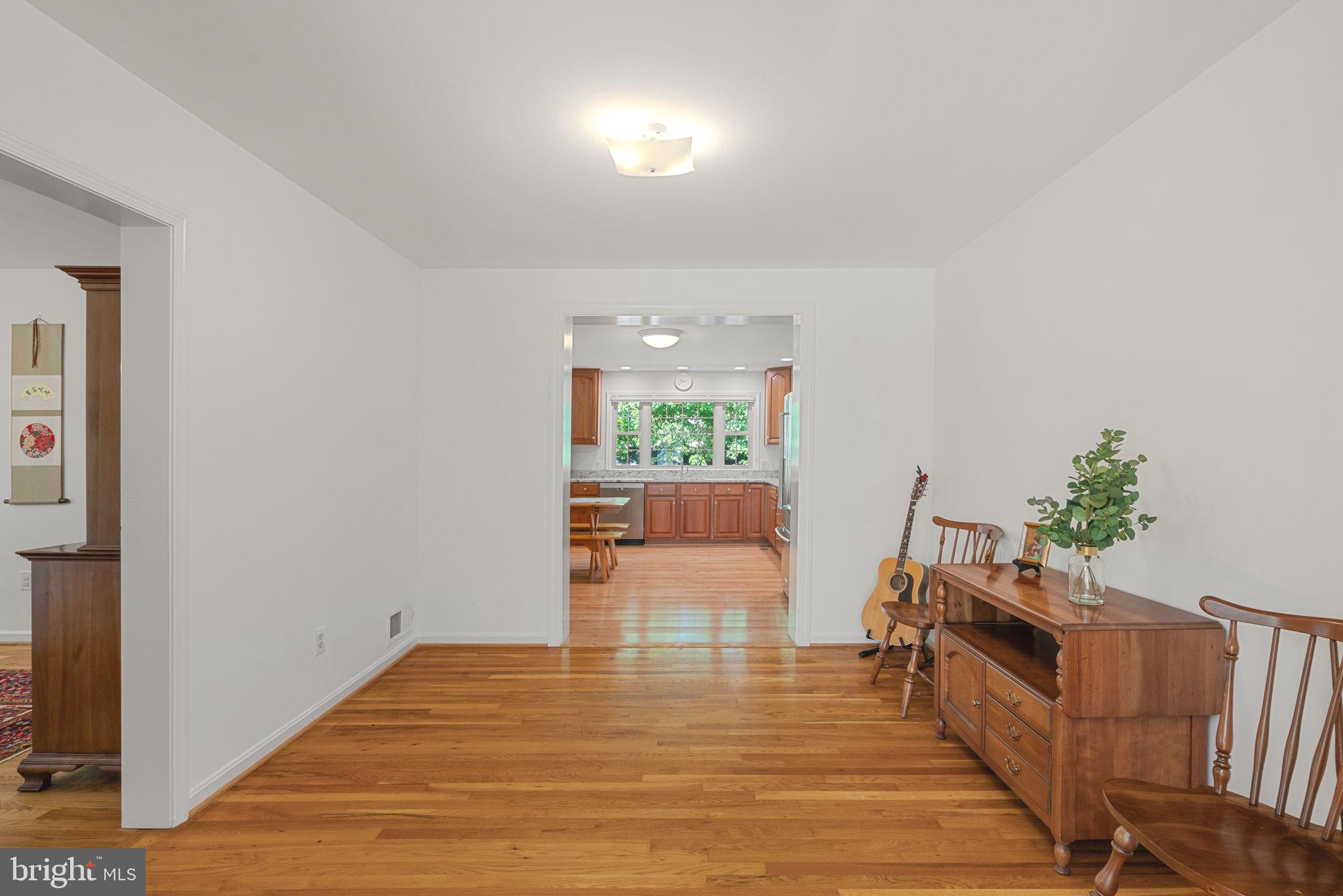 8617 Victoria Road Springfield, VA 22151 - Photo 9 of 42