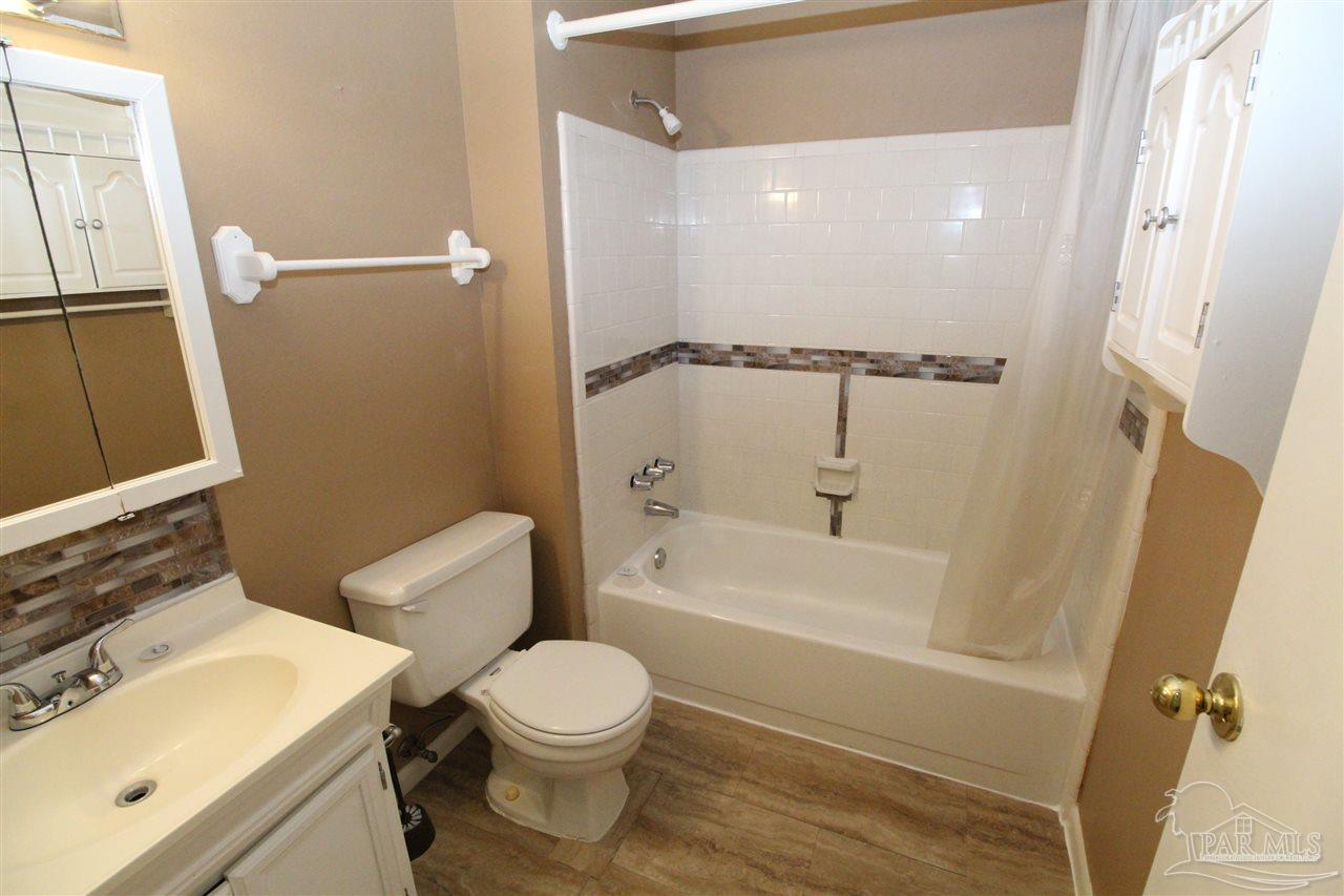 1930 Bay Point Boulevard Milton, FL 32583 - Photo 7 of 28