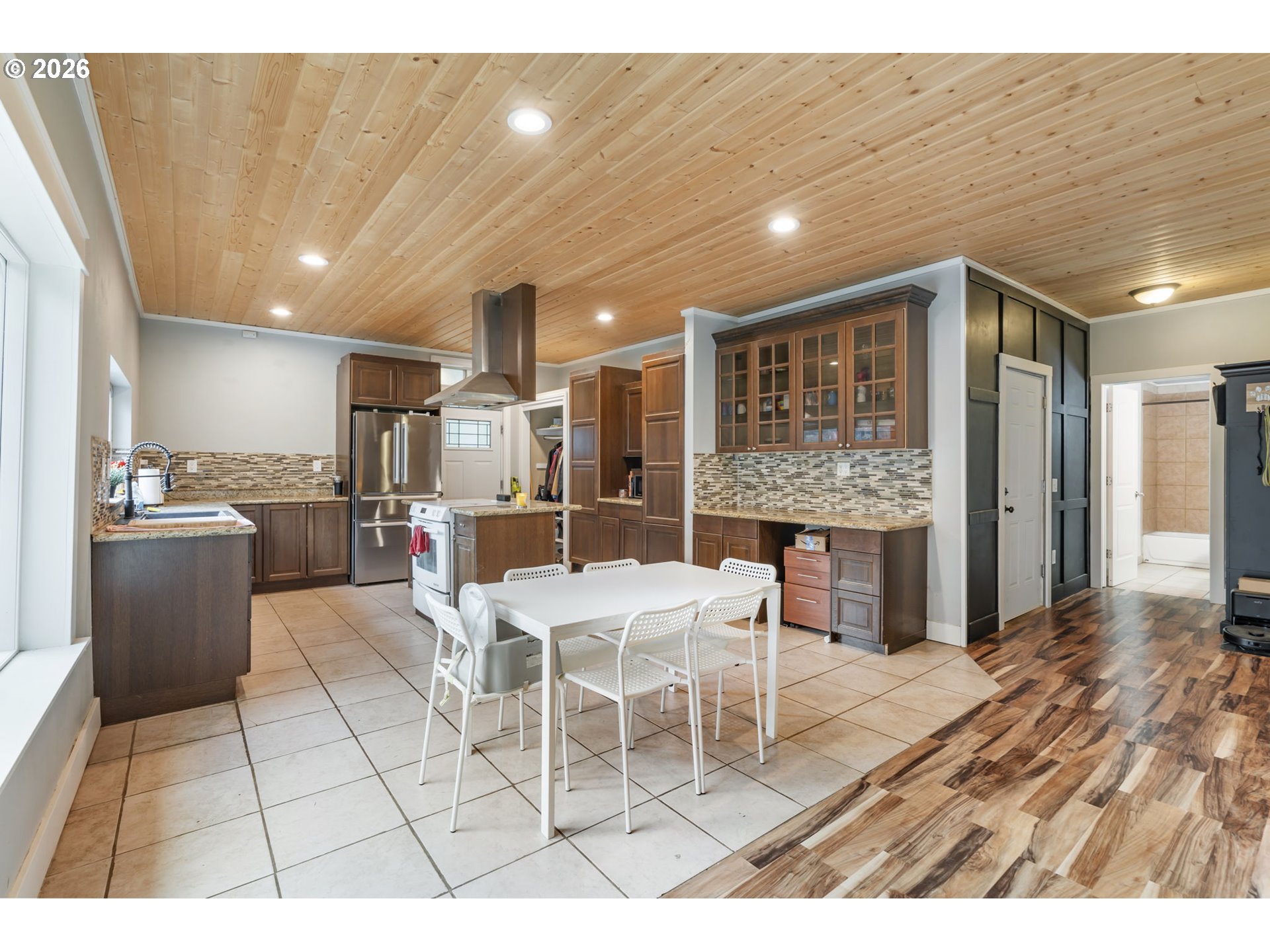 32717 Northeast 94th Street Camas, WA 98607 - Photo 9 of 37