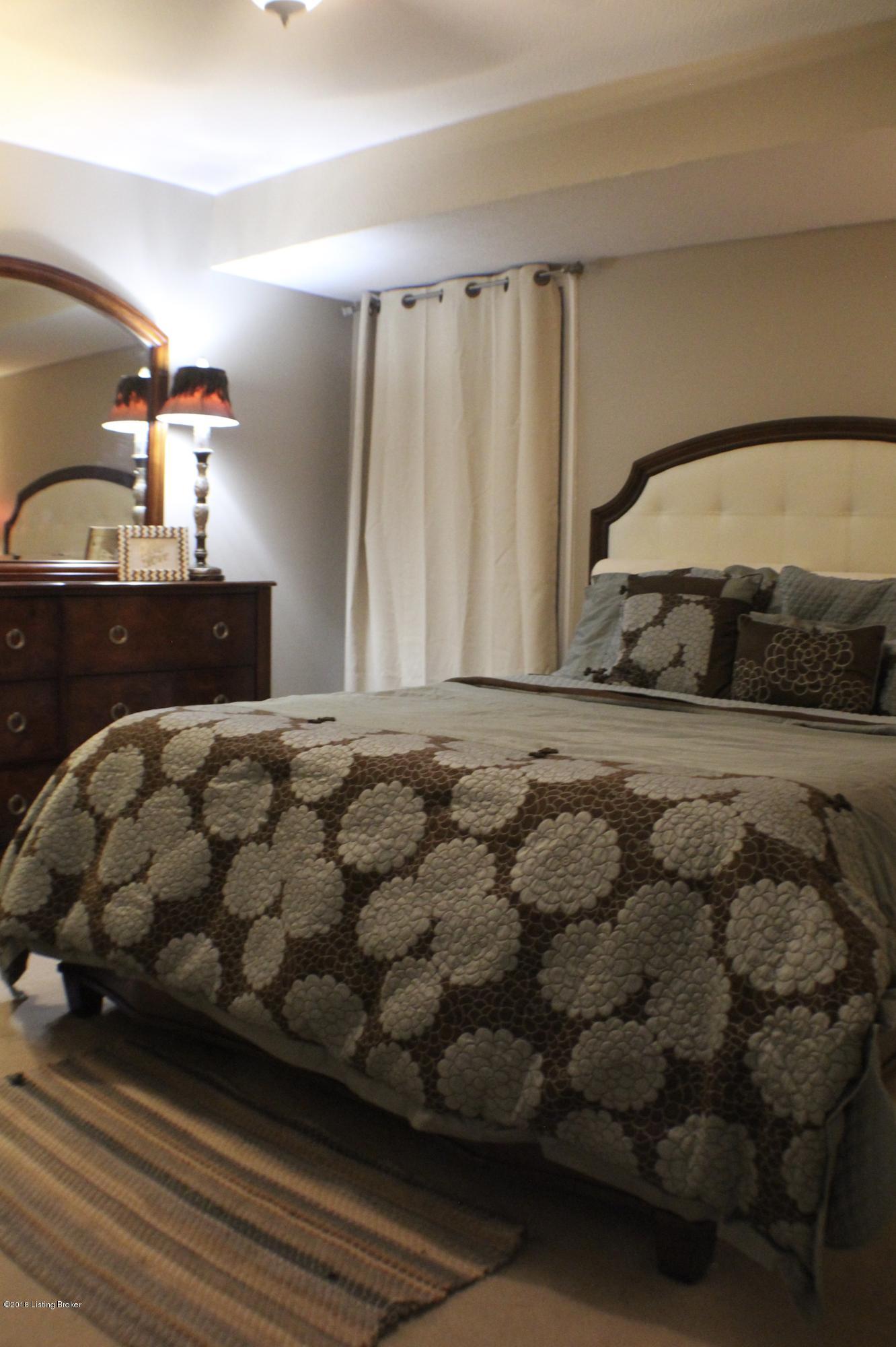 7120 Ridge Creek Road Louisville, KY 40291 - Photo 7 of 34 fullsizeoutput_1b27