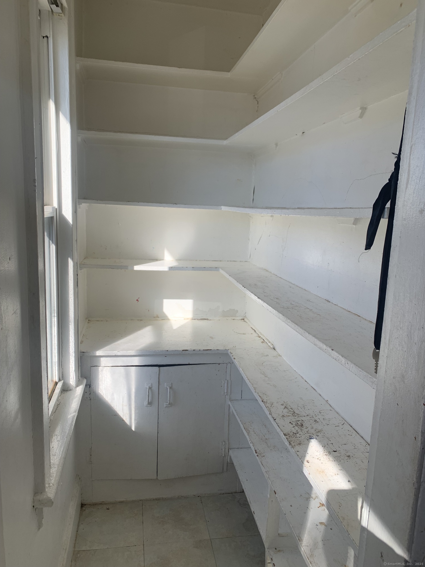 203 Wayne Street Bridgeport, CT 06606 - Photo 15 of 31