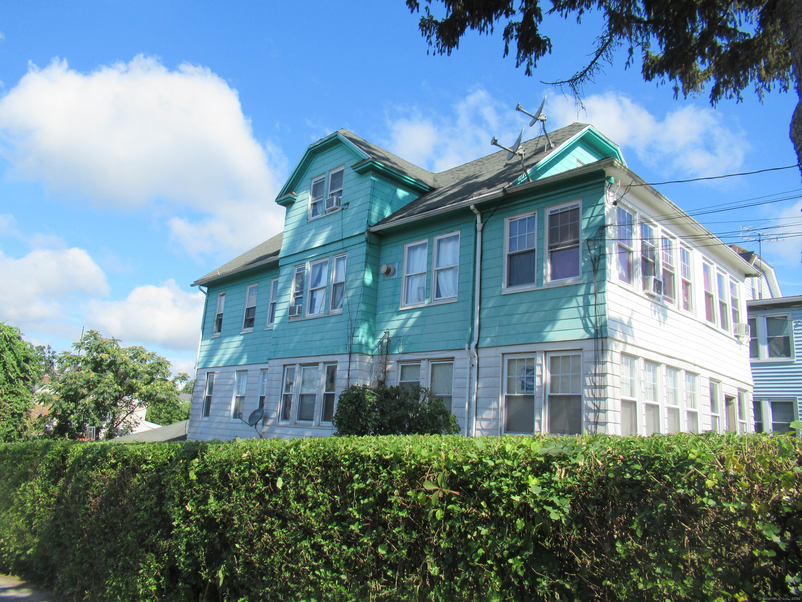 203 Wayne Street Bridgeport, CT 06606 - Photo 29 of 31