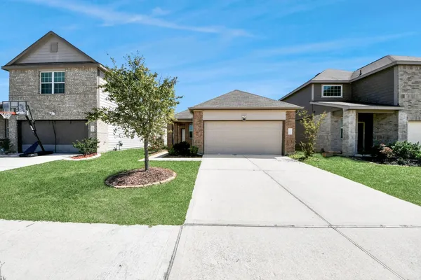 $2,100 | 17630 Holroyd Road, Humble, TX 77346