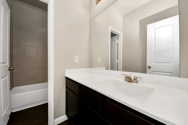 $2,100 | 17630 Holroyd Road, Humble, TX 77346