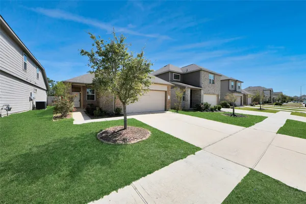 $2,400 | 17630 Holroyd Road, Humble, TX 77346