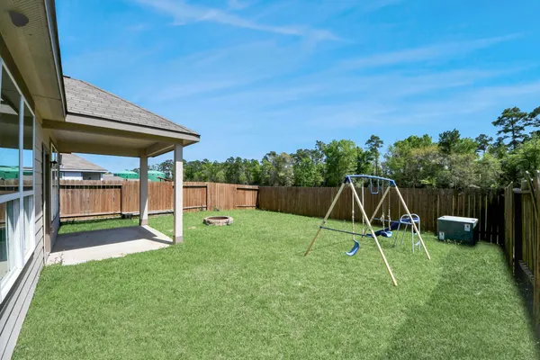 $2,400 | 17630 Holroyd Road, Humble, TX 77346