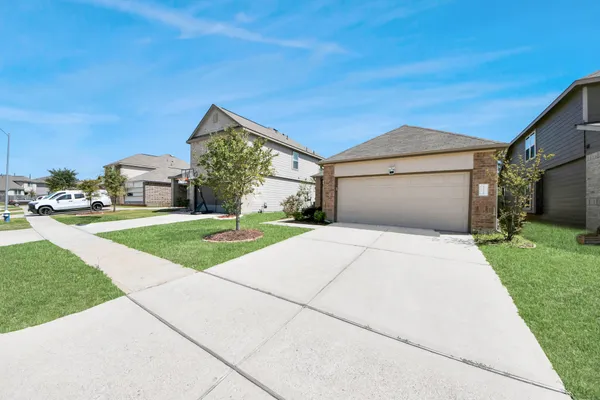 $2,400 | 17630 Holroyd Road, Humble, TX 77346