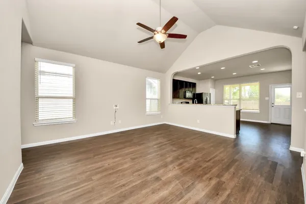 $2,100 | 17630 Holroyd Road, Humble, TX 77346