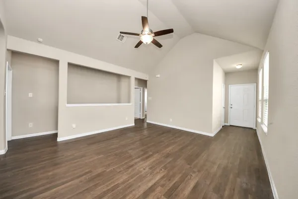 $2,100 | 17630 Holroyd Road, Humble, TX 77346