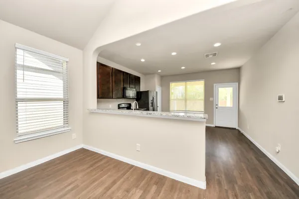 $2,100 | 17630 Holroyd Road, Humble, TX 77346