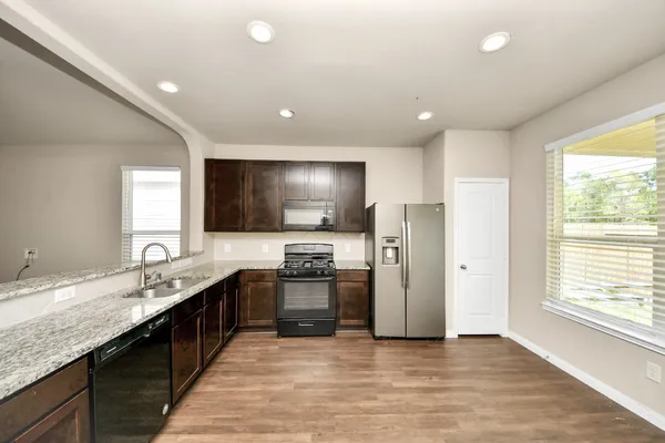 $2,100 | 17630 Holroyd Road, Humble, TX 77346