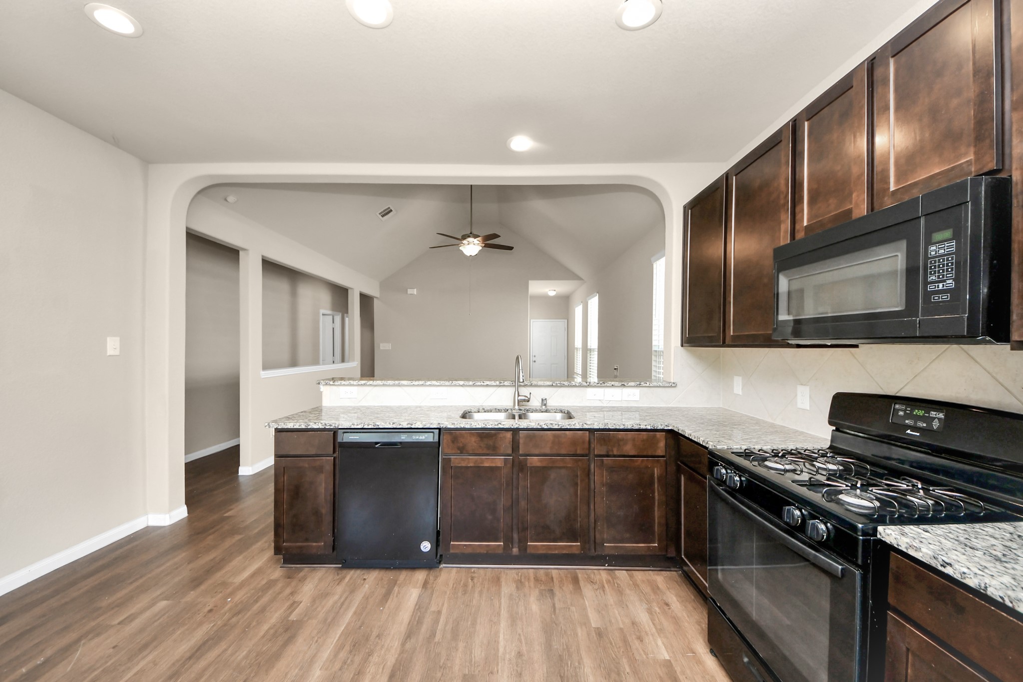 17630 Holroyd Road Humble, TX 77346 - Photo 10 of 28