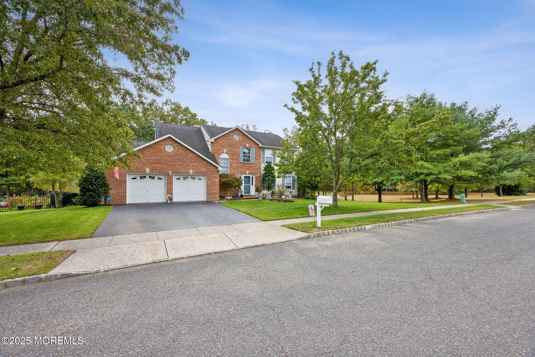 18 Mount Ranier Drive Howell, NJ 07731 - Photo 2 of 52 MR2