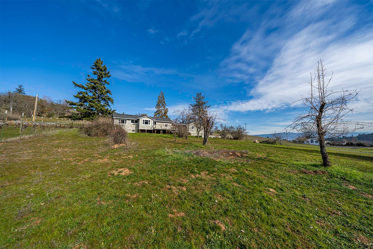 4409 South Stage Road Medford, OR 97501 - Photo 26 of 27 DSC08479