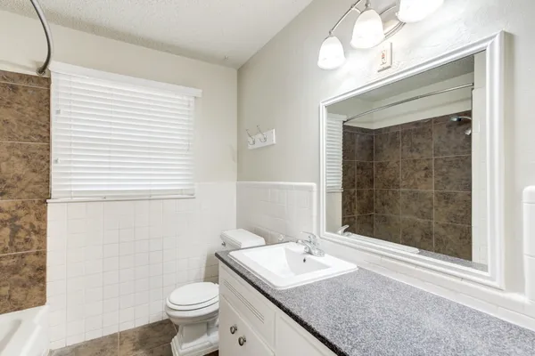 $1,600 | 5017 46th Street, Lubbock, TX 79414