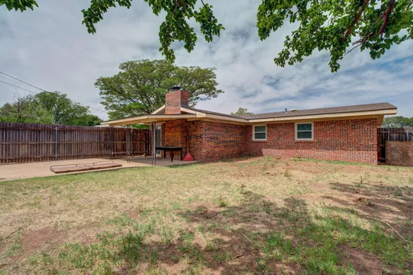 $1,600 | 5017 46th Street, Lubbock, TX 79414