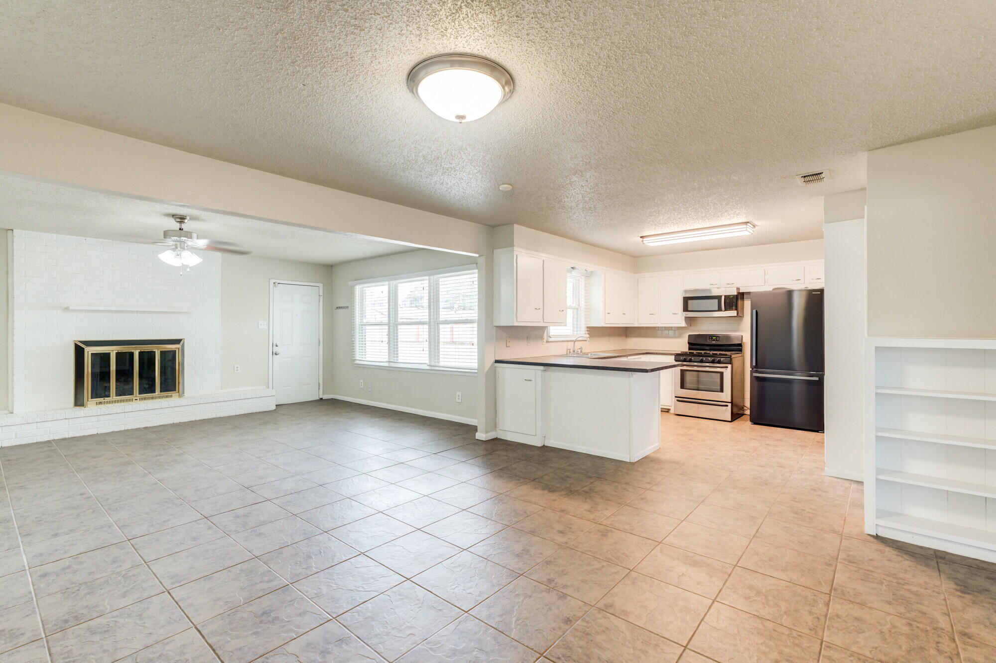 5017 46th Street Lubbock, TX 79414 - Photo 5 of 32 DSC07811_2_3_4_5