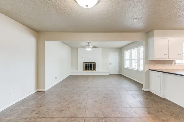 $1,600 | 5017 46th Street, Lubbock, TX 79414