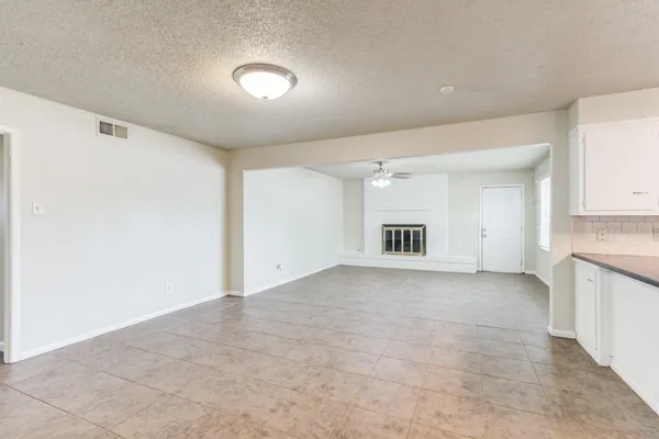 $1,600 | 5017 46th Street, Lubbock, TX 79414