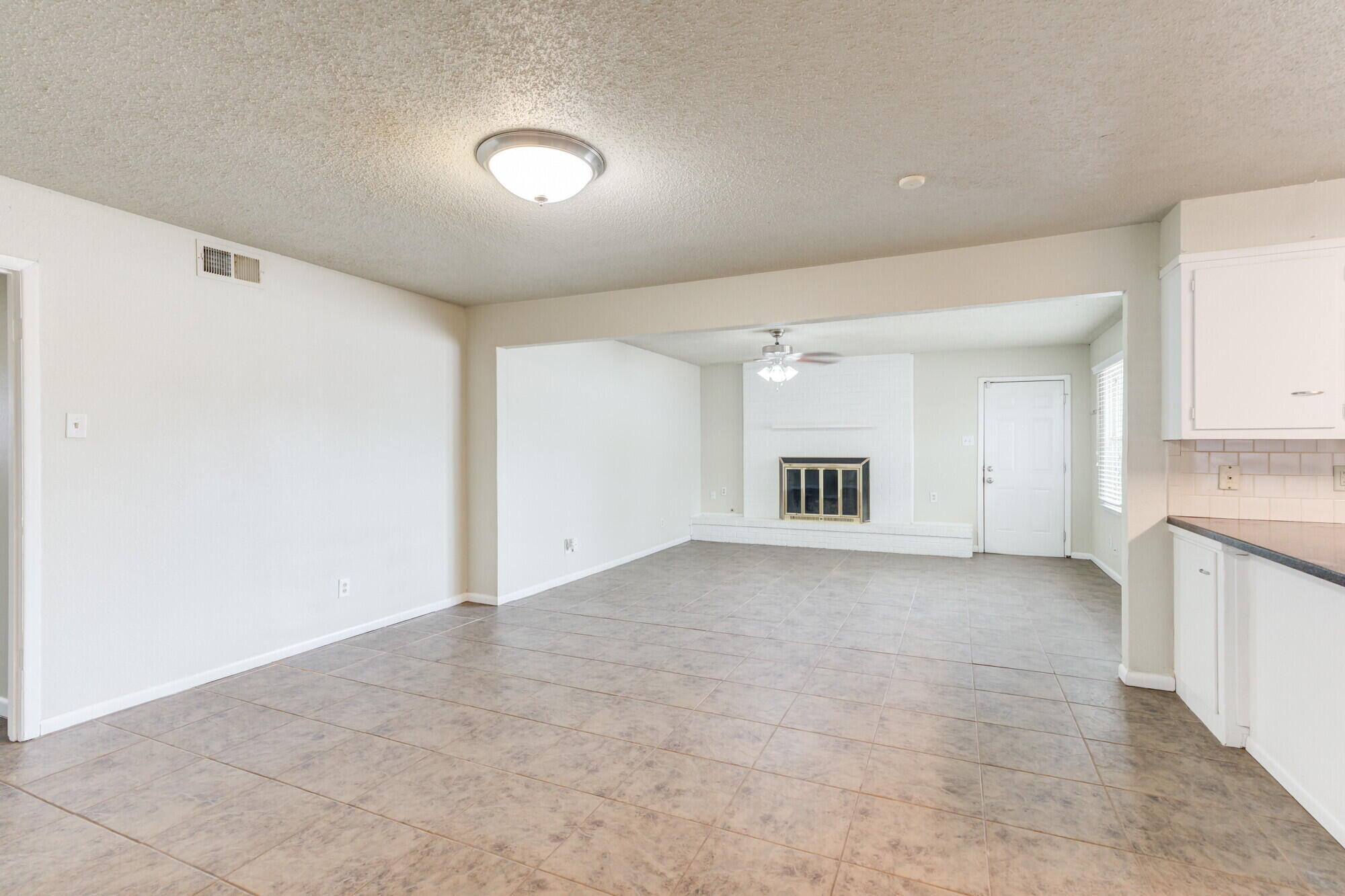 5017 46th Street Lubbock, TX 79414 - Photo 8 of 32 DSC07801_2_3_4_5