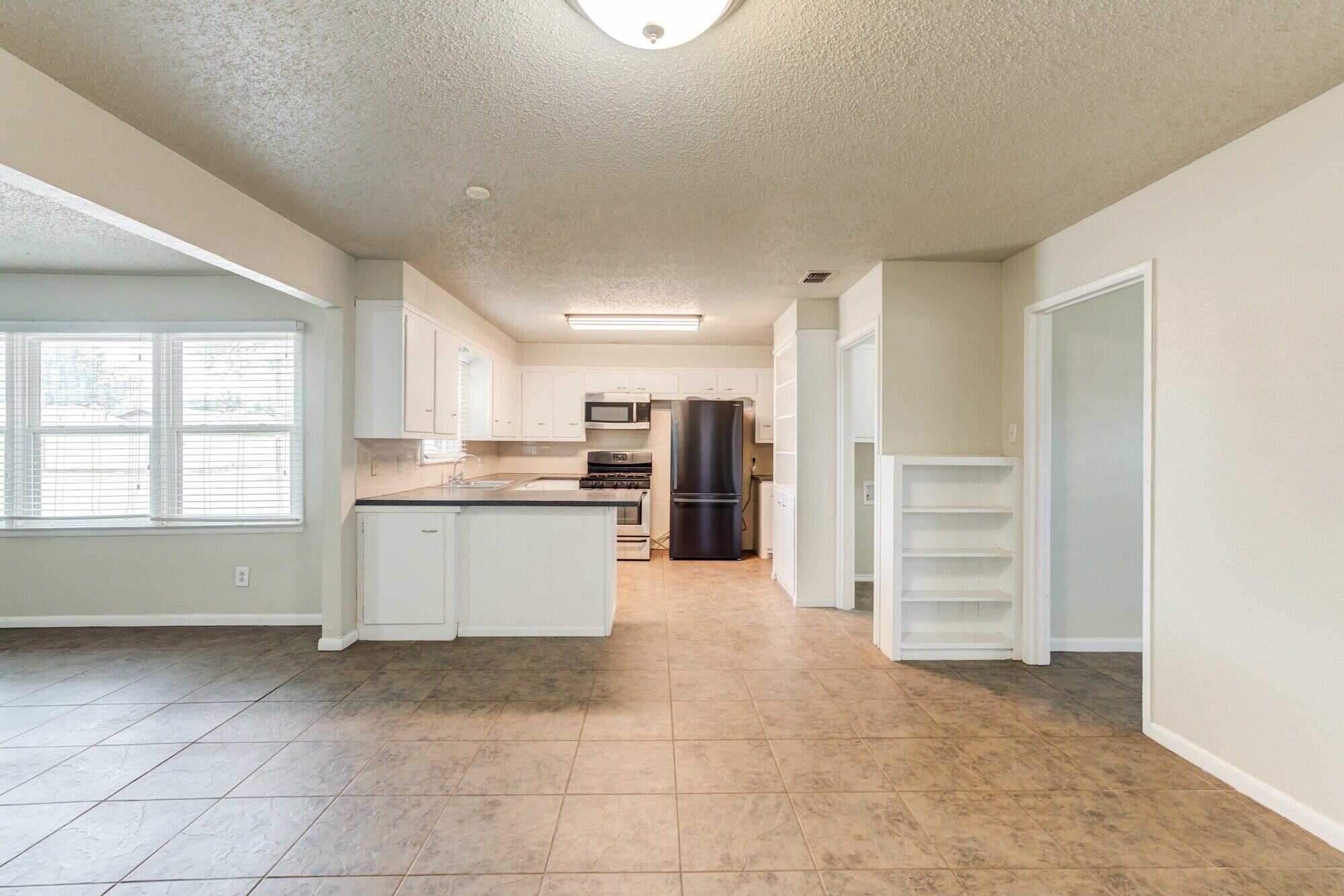 5017 46th Street Lubbock, TX 79414 - Photo 10 of 32 DSC07816_17_18_19_20