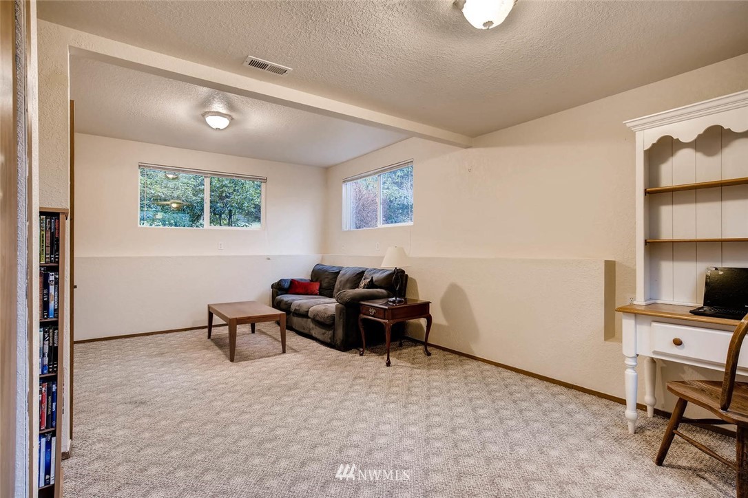 20305 Southeast 145th Street Renton, WA 98059 - Photo 16 of 25