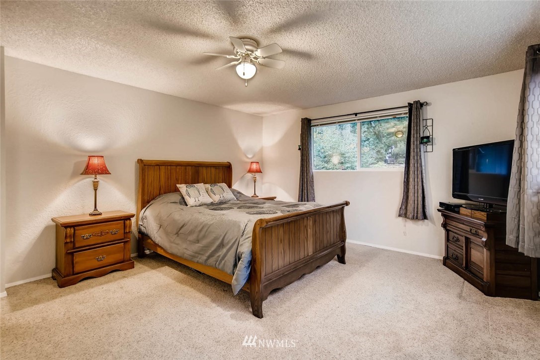 20305 Southeast 145th Street Renton, WA 98059 - Photo 10 of 25