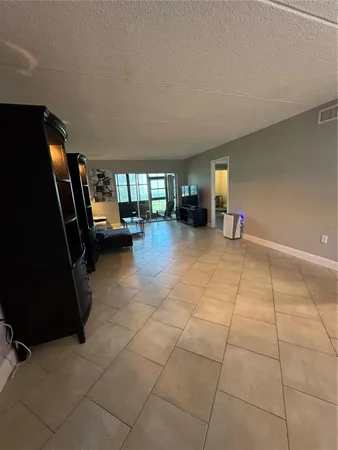 $2,500 | 109 Pine Court, Oldsmar, FL 34677